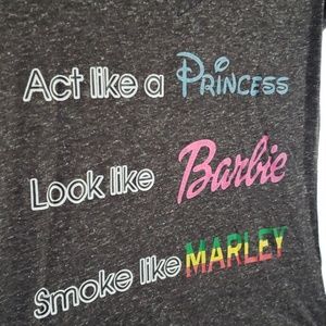 💕SALE💕v neck tee princess barbie Marley weed